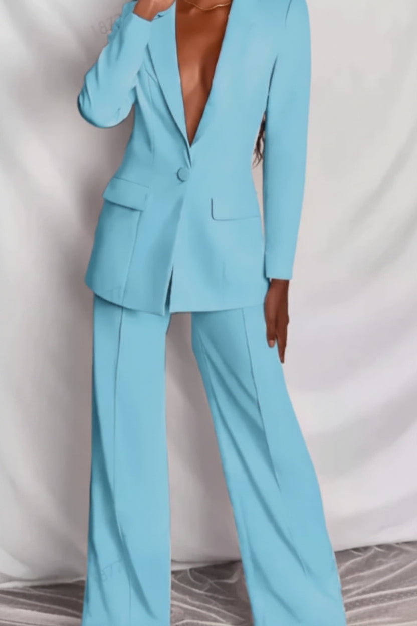 Women's Suit with Structured Fit