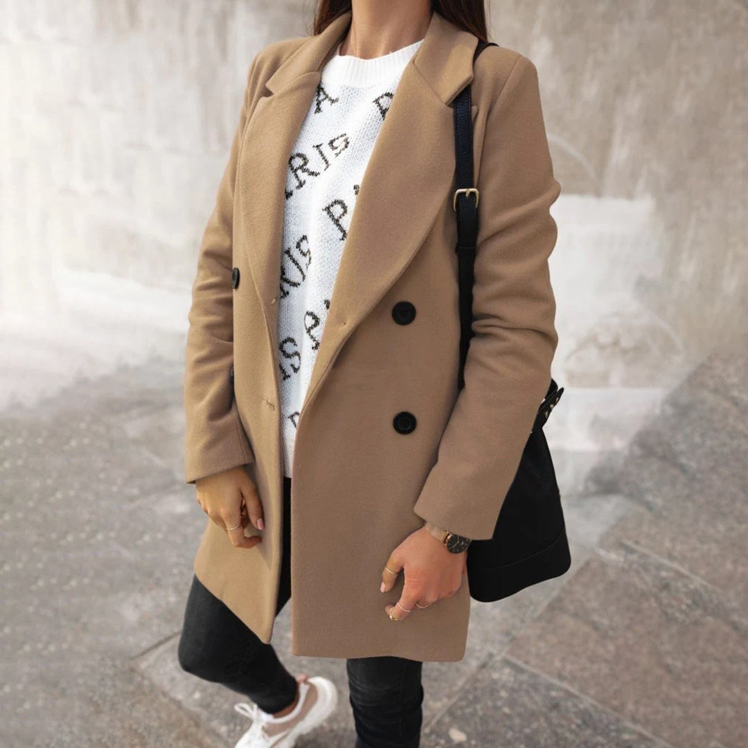 Ladies' Coat with Soft Wool and Refined Collar