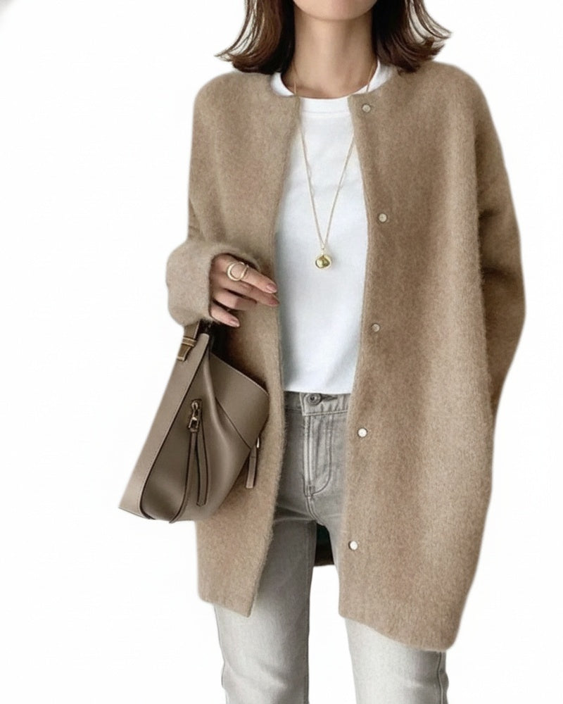 Women's Oversized Cardigan with Round Neck and Snap Buttons