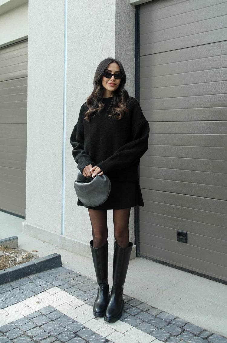 Women's Two-Piece Outfit: Oversized Sweater and Mini Skirt