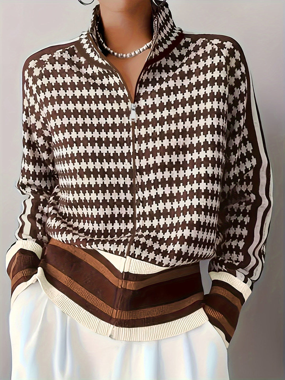 Lenora | Zip-Up Cardigan with Stand Collar and Pattern Design