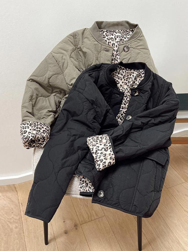 Elegant Ladies' Coat with Leopard Lining