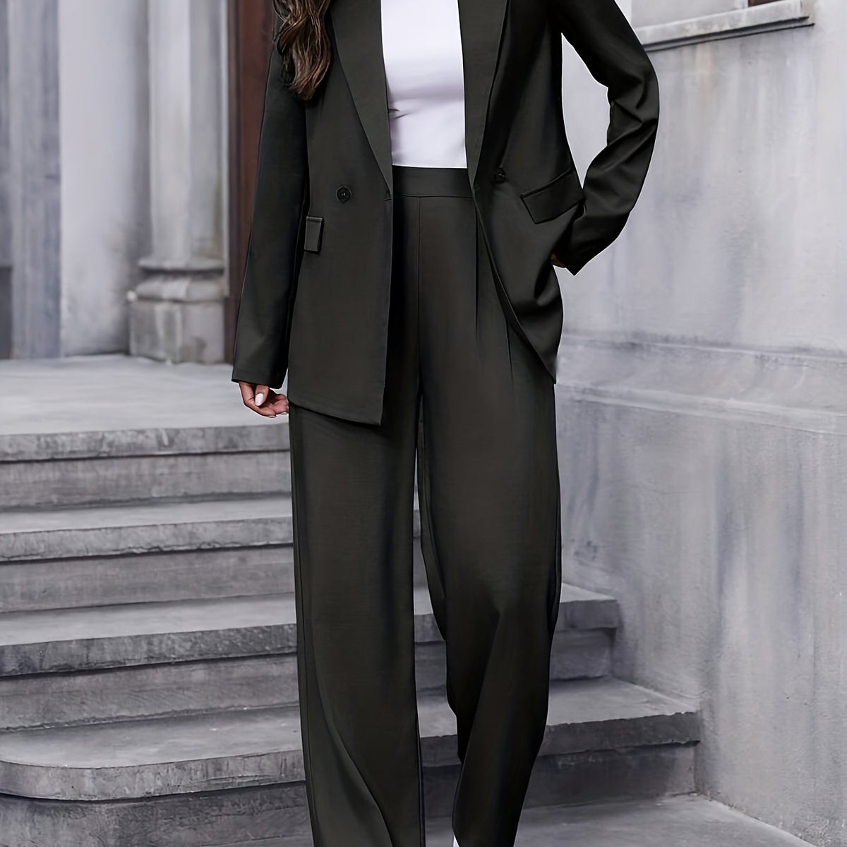 Chic Women's Suit Set