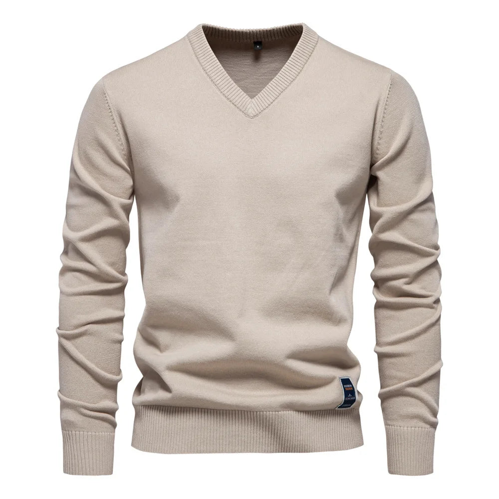 Classic men's jumper with V-neck for refined elegance and ultimate comfort | Koen