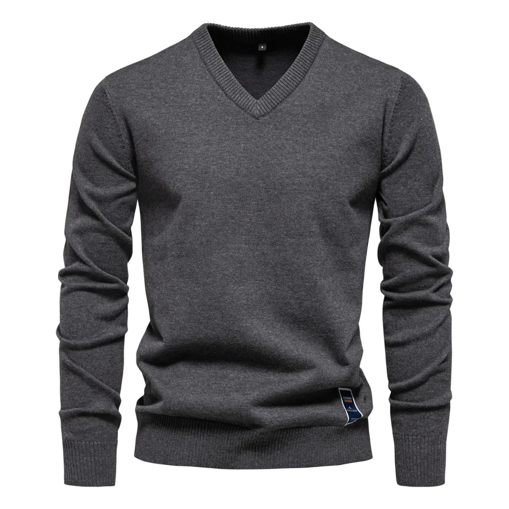 Classic men's jumper with V-neck for refined elegance and ultimate comfort | Koen