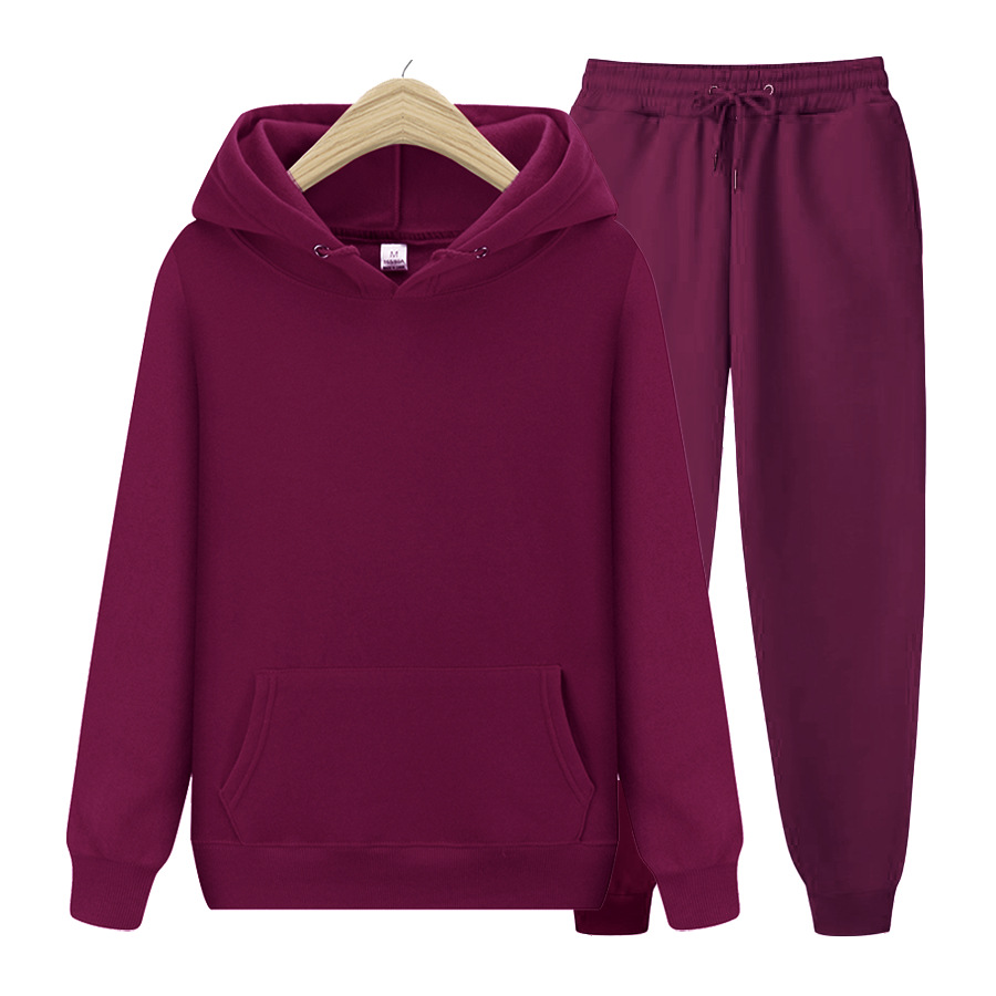Comfortable jogging set for men with modern style and ultimate relaxation | Senn
