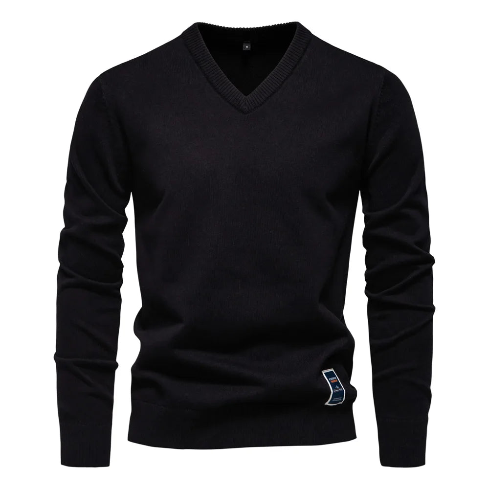 Classic men's jumper with V-neck for refined elegance and ultimate comfort | Koen