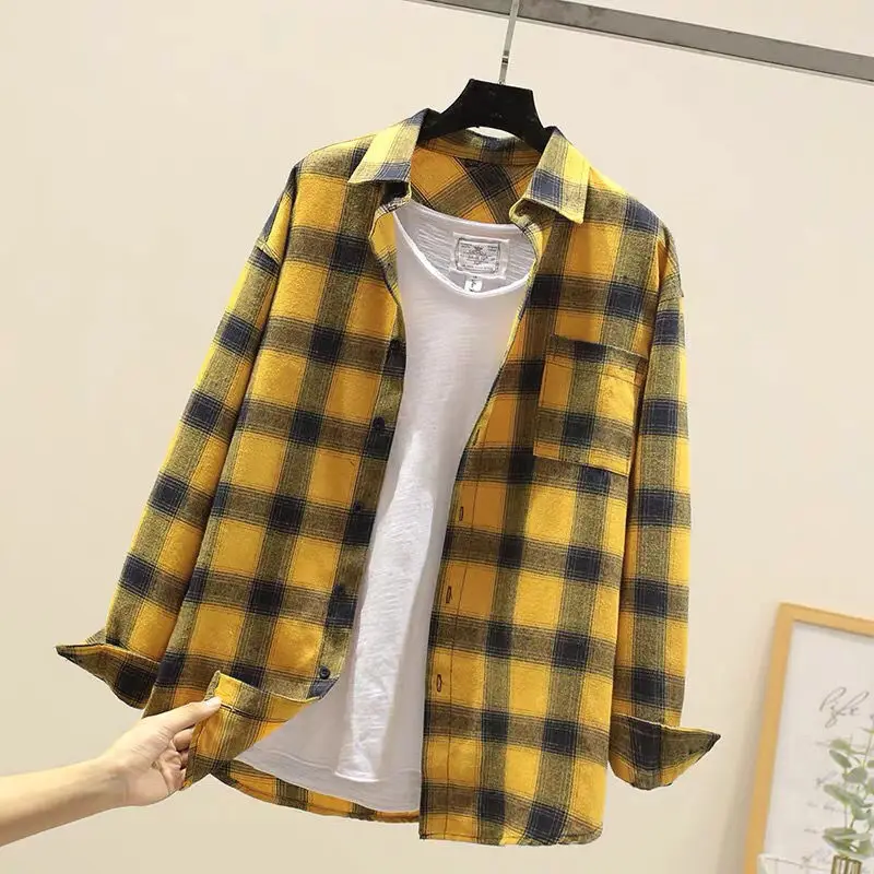 Slim checked shirt for men with an elegant design and a casual style | Bent