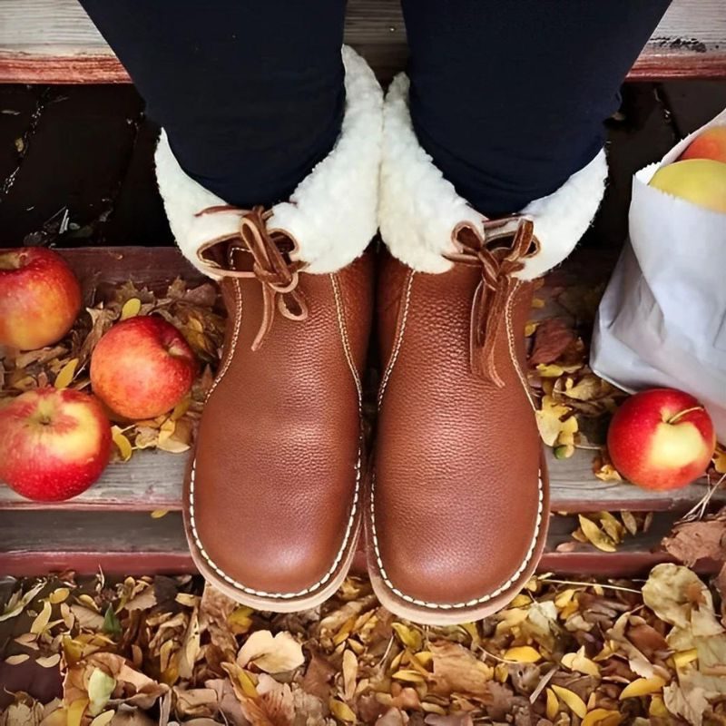 Women's Lined Lace-Up Boots
