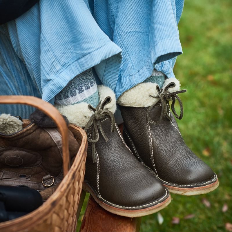 Women's Lined Lace-Up Boots