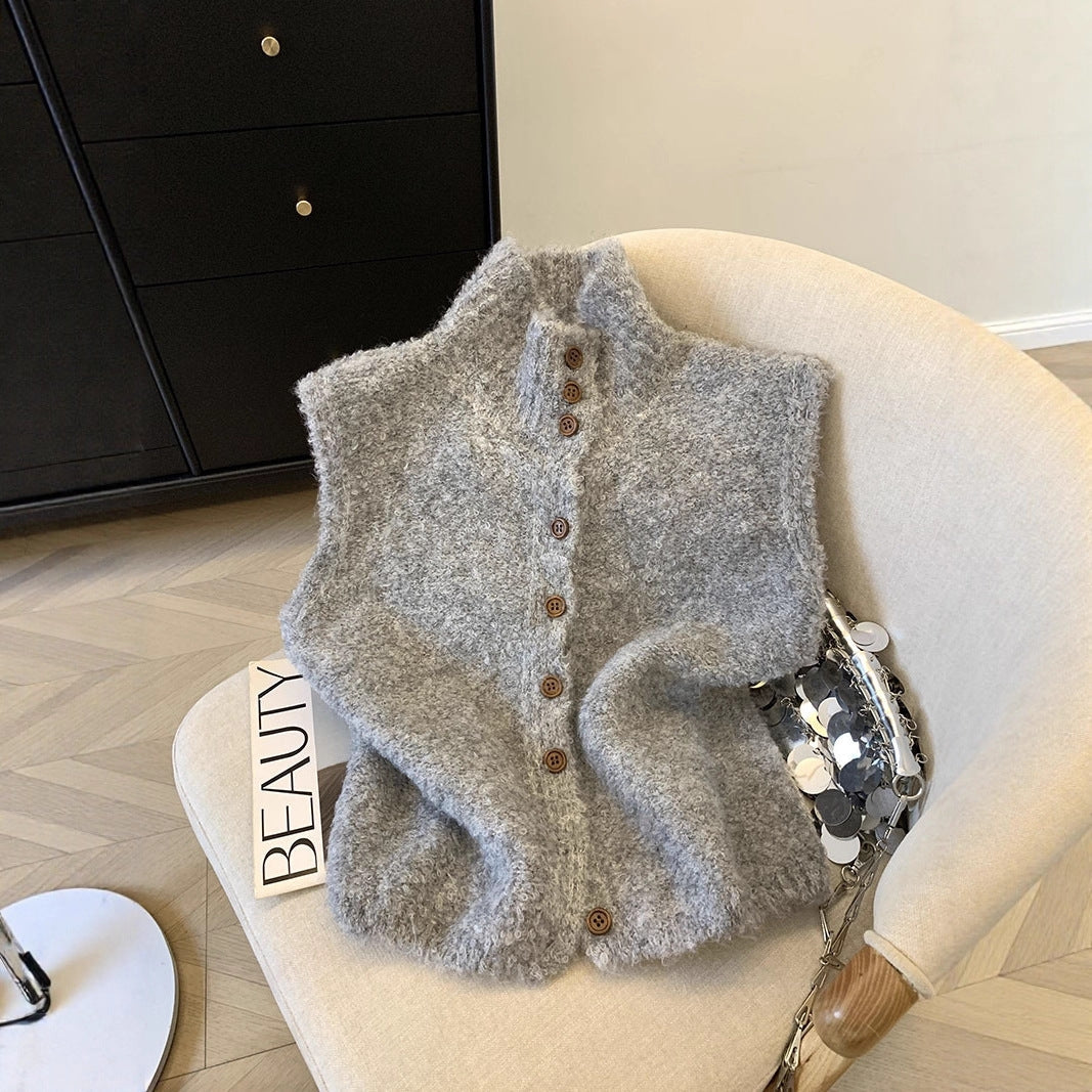 Ladies' Gilet with Fine Knit and Elegant Buttons