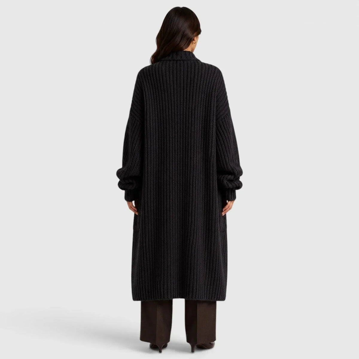 Long Women's Knitted Waistcoat with Pockets