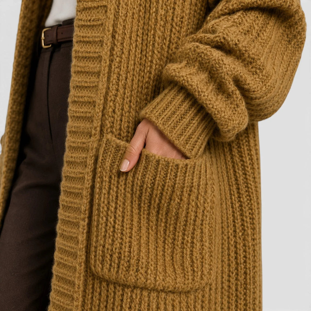 Long Women's Knitted Waistcoat with Pockets