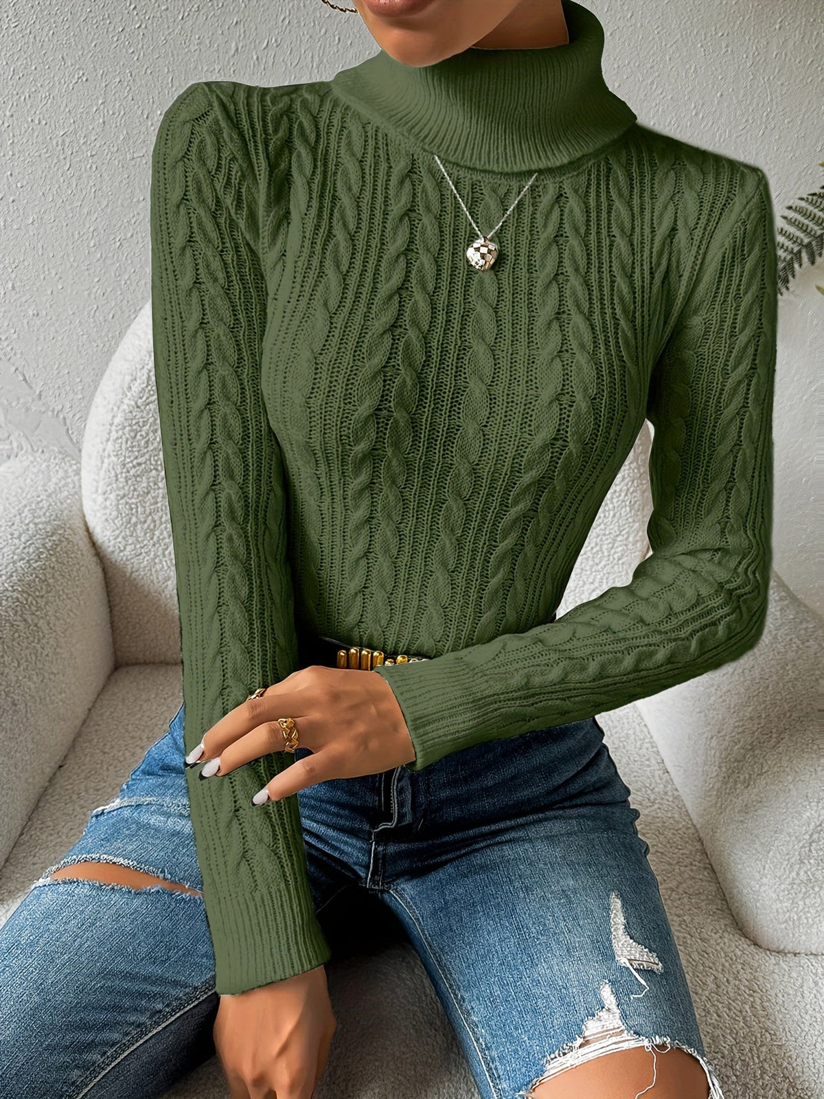 Amara Women's Classic Cable Knit Sweater