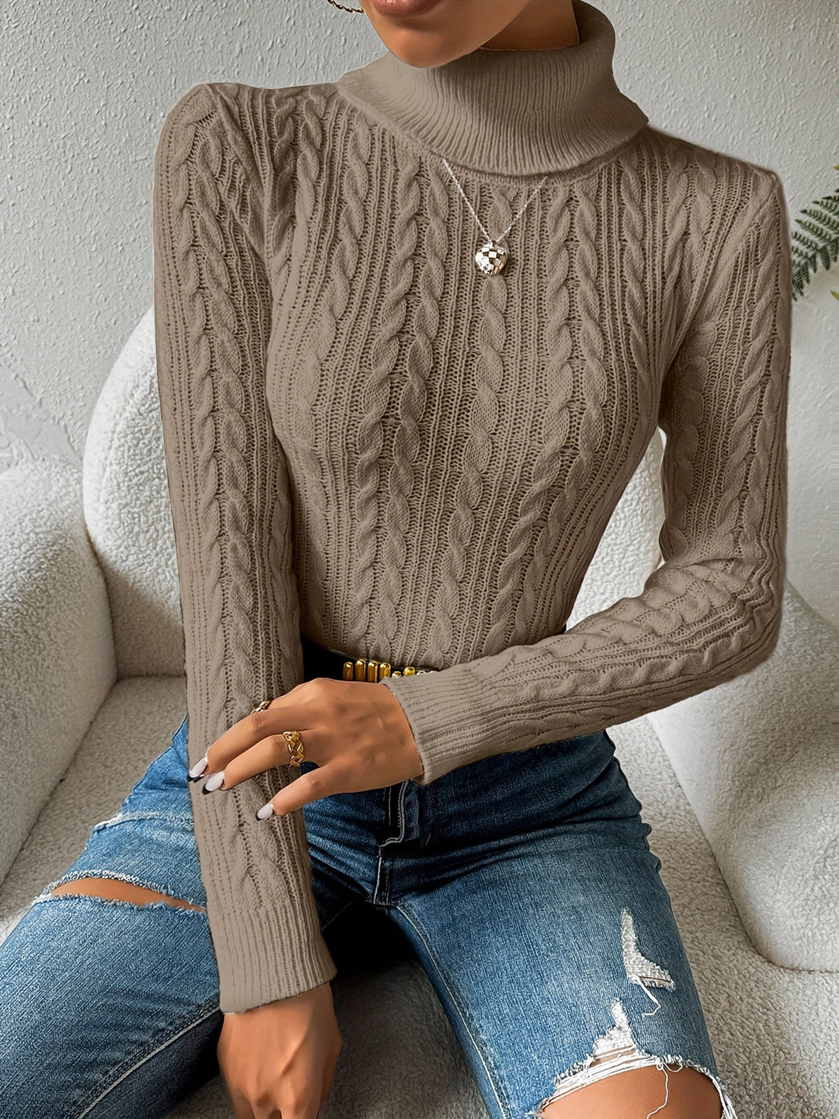 Amara Women's Classic Cable Knit Sweater