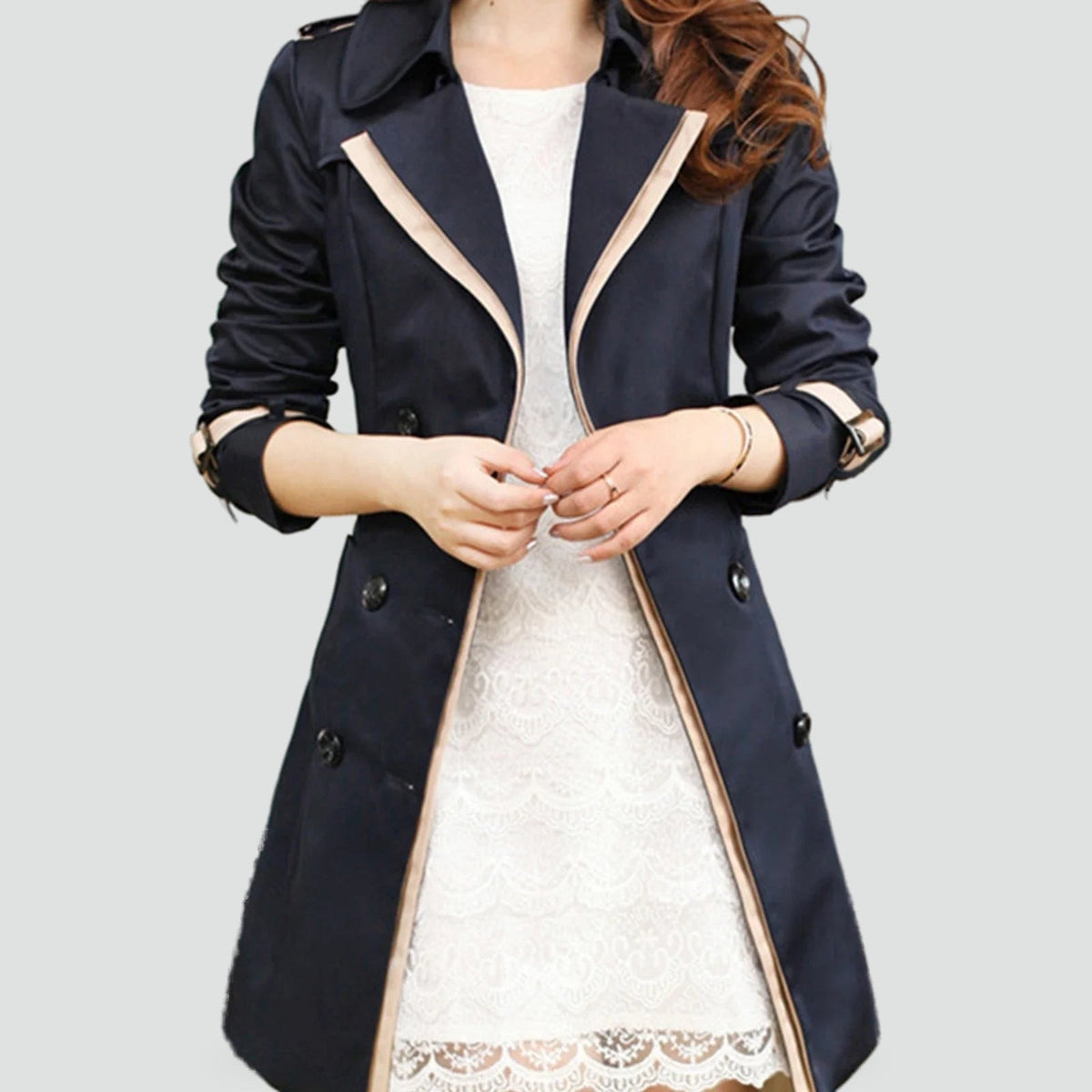 Windproof ladies' trench coat with lapel collar for winter days